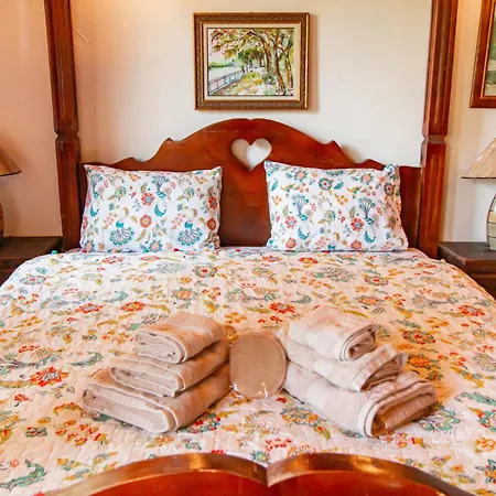 дедовата къща Villa *