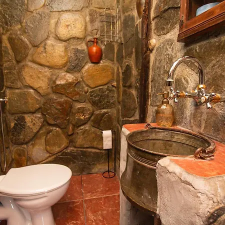 Villa дедовата къща