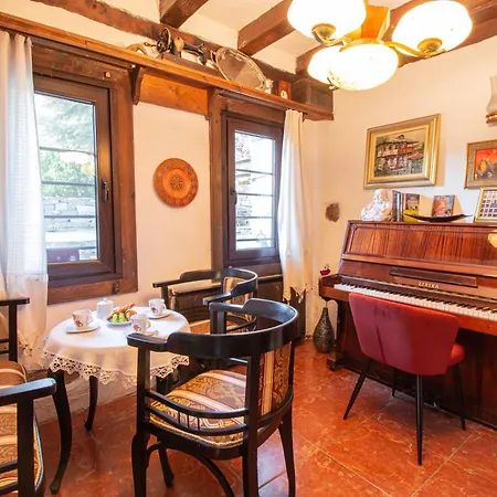 дедовата къща Villa