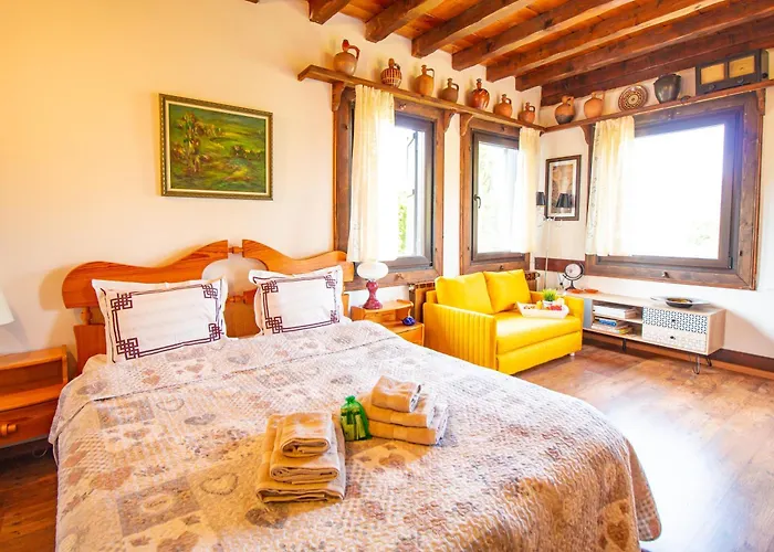 дедовата къща Villa *